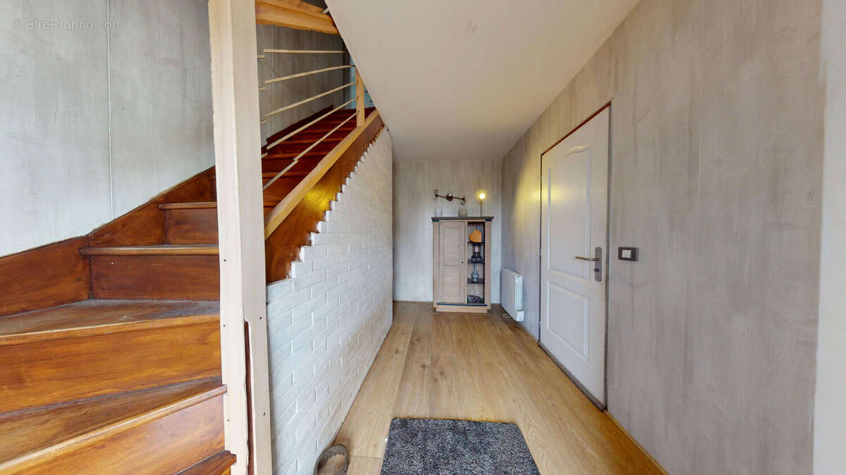 Maison de 131m² à Breuillet - photo 4