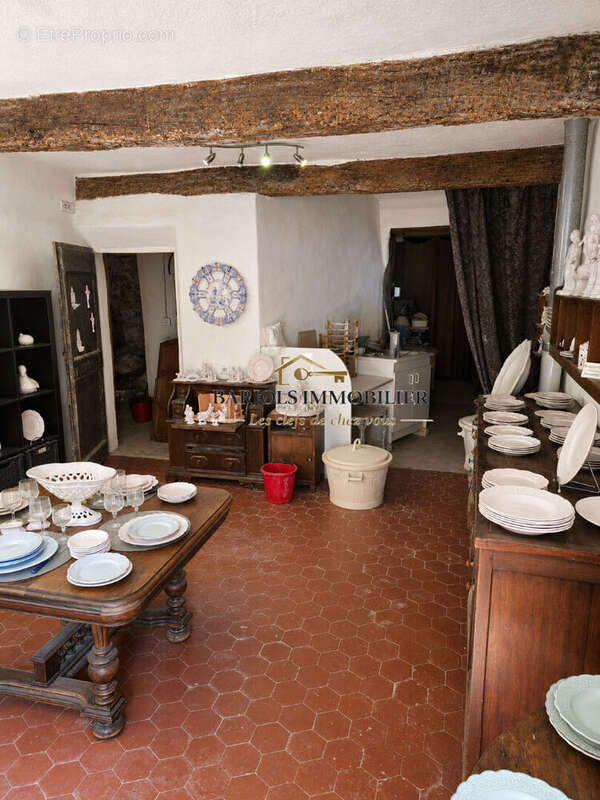 Maison à VARAGES
