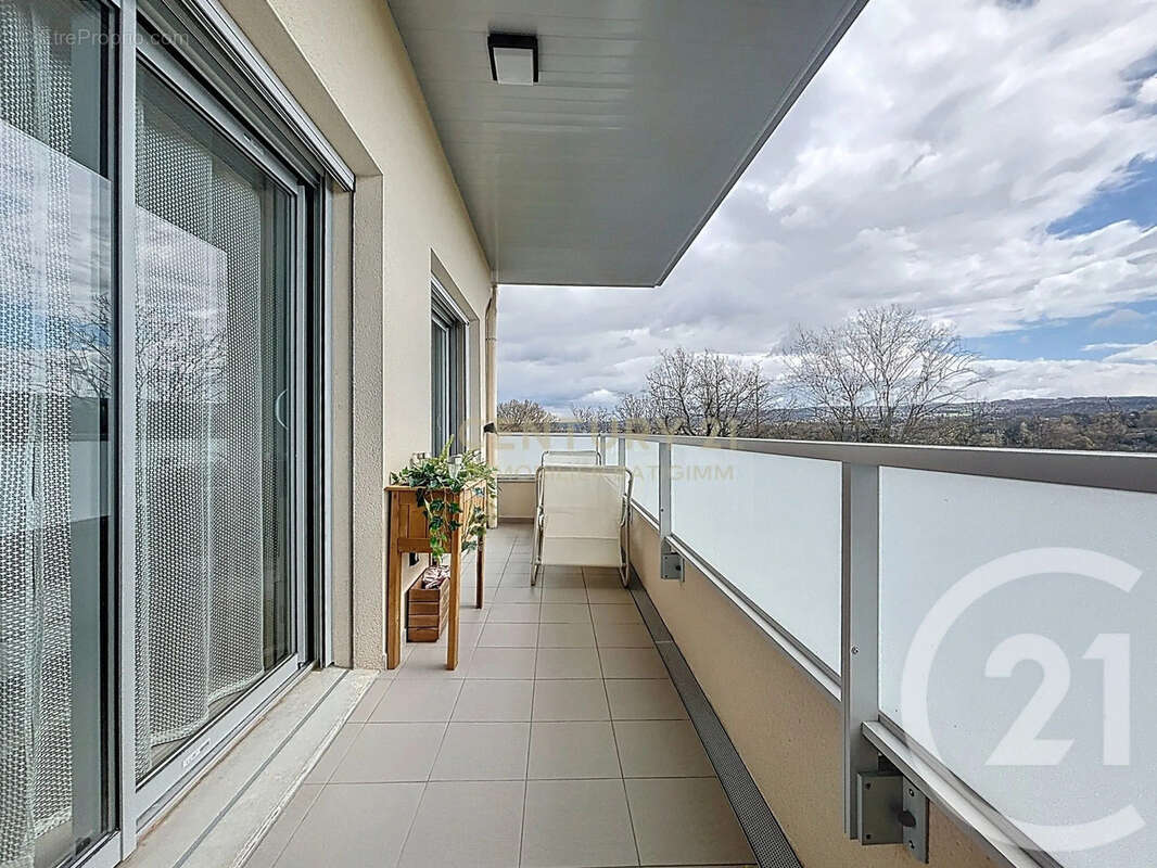 Appartement à L'ISLE-D'ABEAU