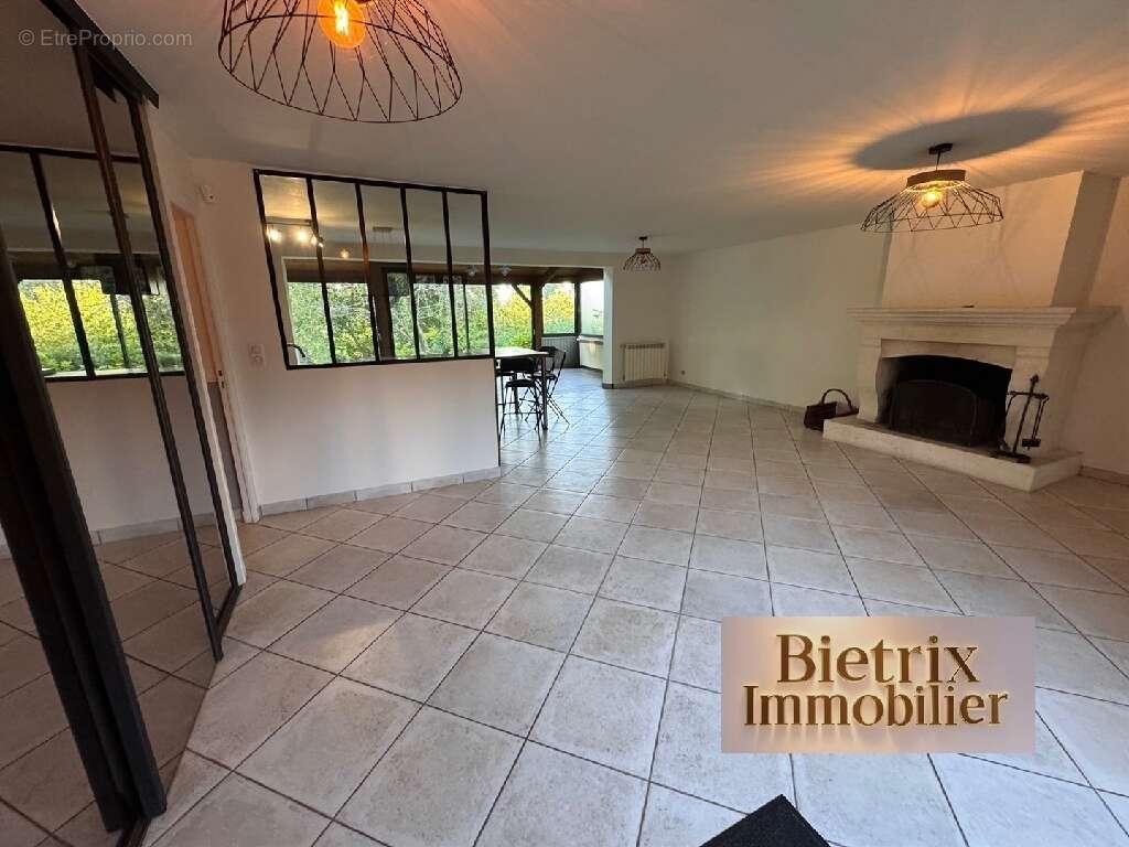 Maison à CHAMPAGNE-SUR-OISE