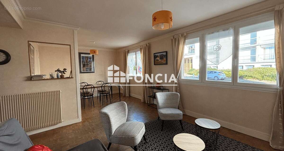 Concarneau - À 2 pas du Centre-Ville, de la Corniche et des plages - A Vendre Appartement T3 66 m2 - Parking + Cave - photo 5