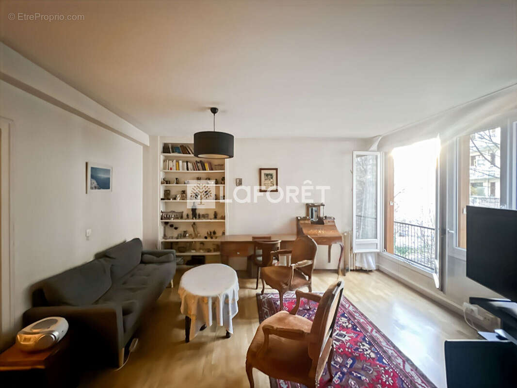 Appartement à PARIS-15E