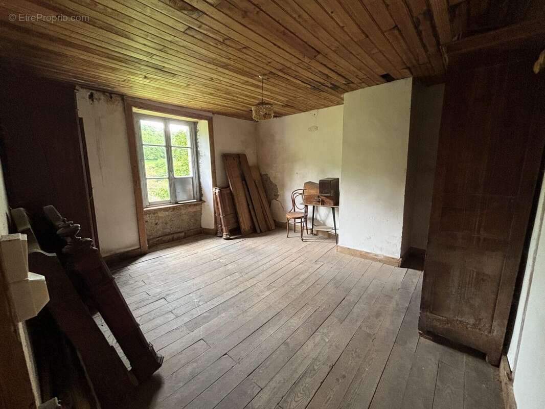 Chambre 3 - Maison à LA MONSELIE