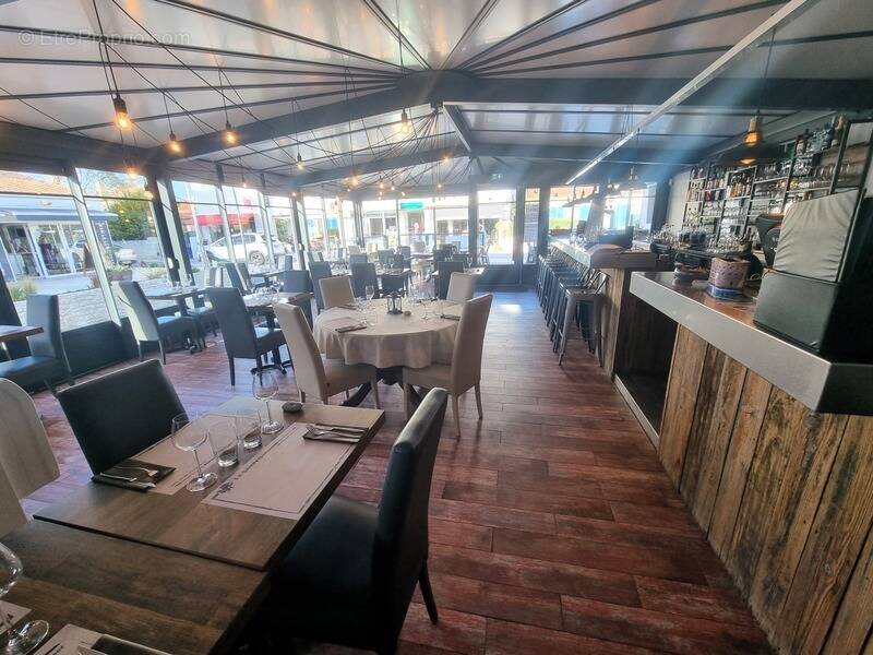 Commerce à SAINT-PIERRE-D'OLERON