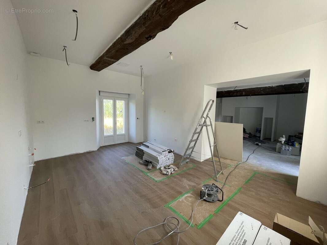 Maison 100 m² à Ambrieres-Les-Vallees  - photo 4