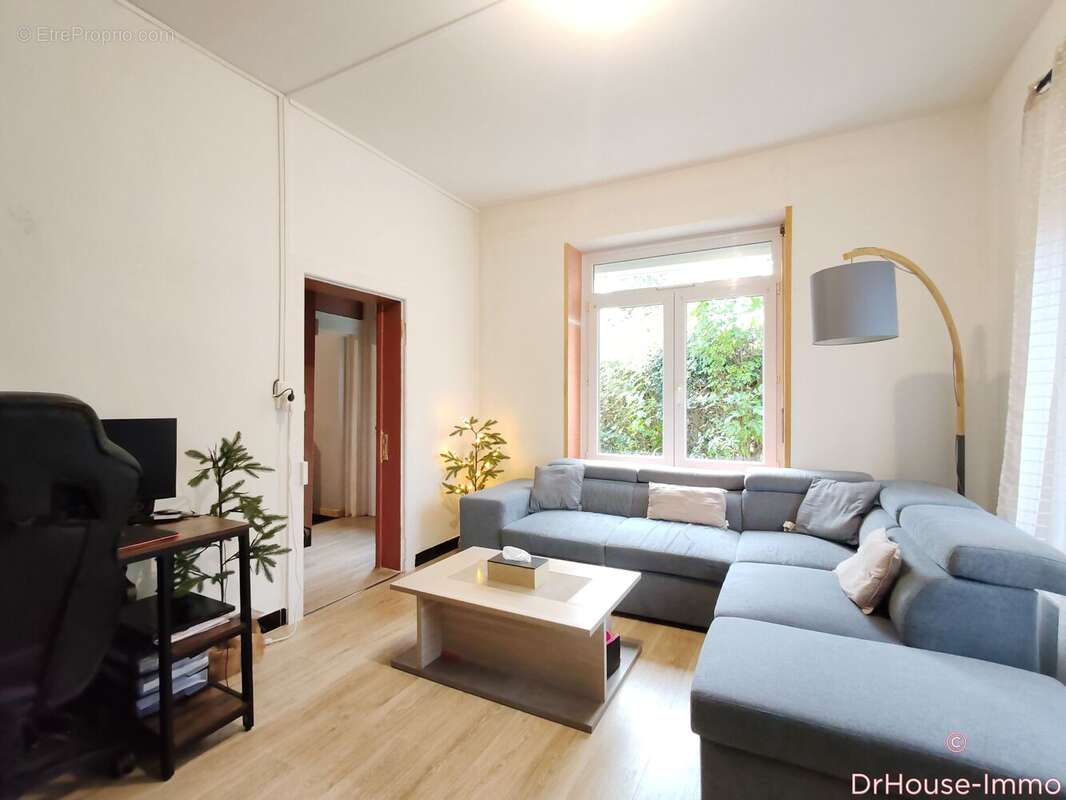 Maison à BRUAY-LA-BUISSIERE