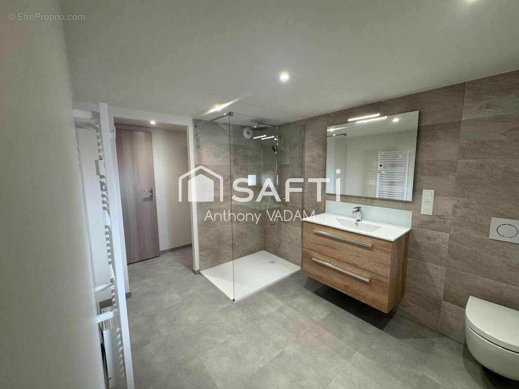 Appartement 75 m² à Frasne  - photo 2