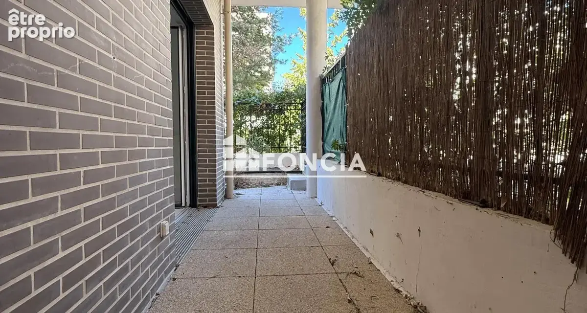 Appartement de type 2 avec terrasse et parking - photo 3