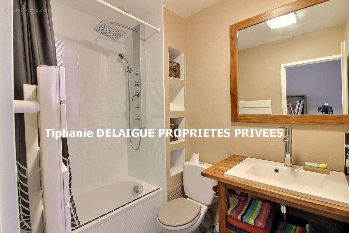 Appartement à SAINT-PRIEST-EN-JAREZ