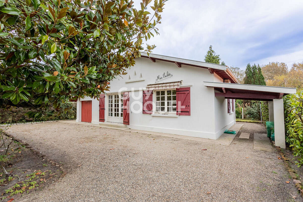 Maison à PARENTIS-EN-BORN