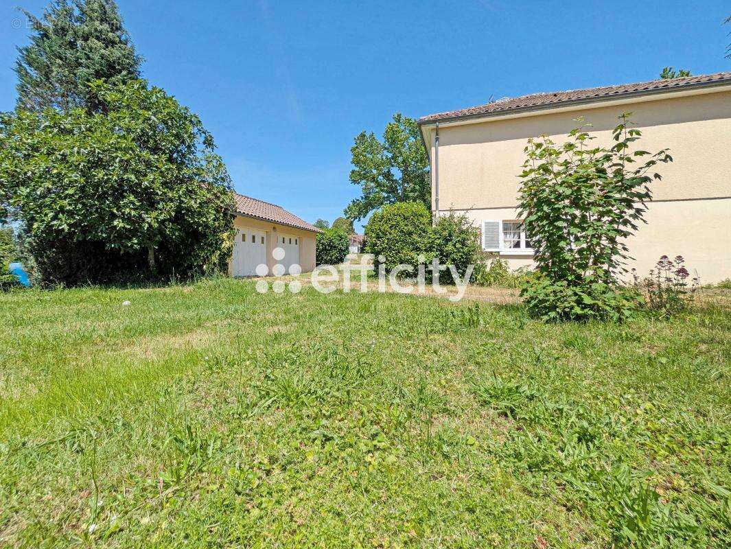 Maison 95 m² à Saint-Junien  - photo 12