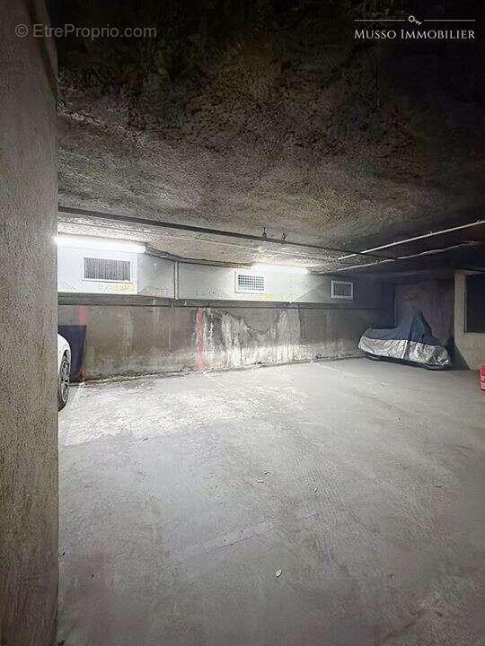 Parking à MARSEILLE-6E