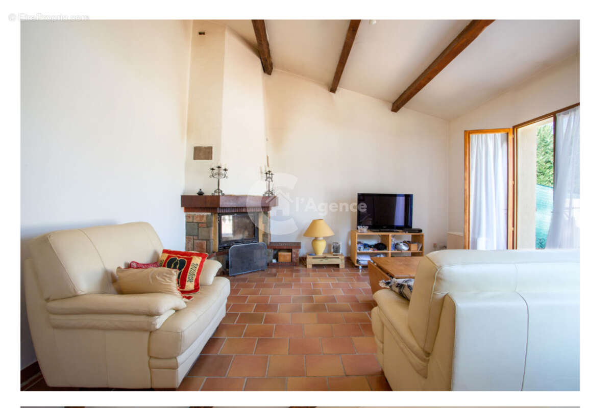 Maison à VALBONNE