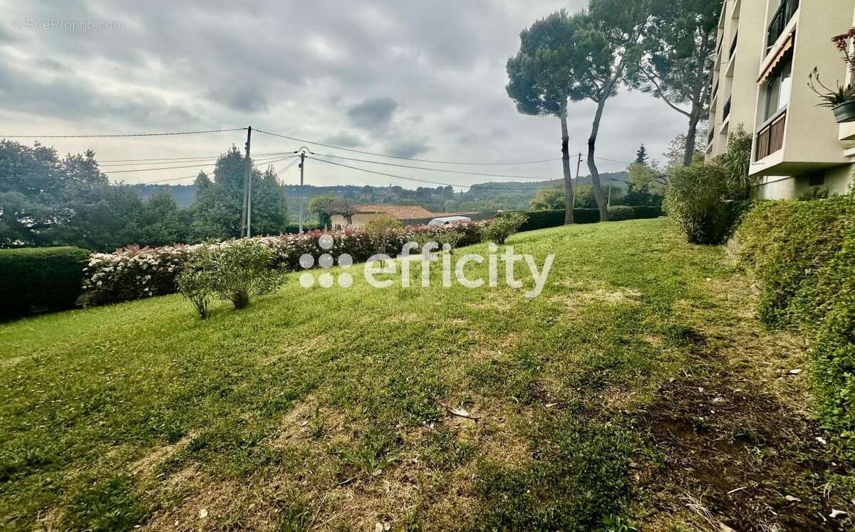 Appartement à VALLAURIS