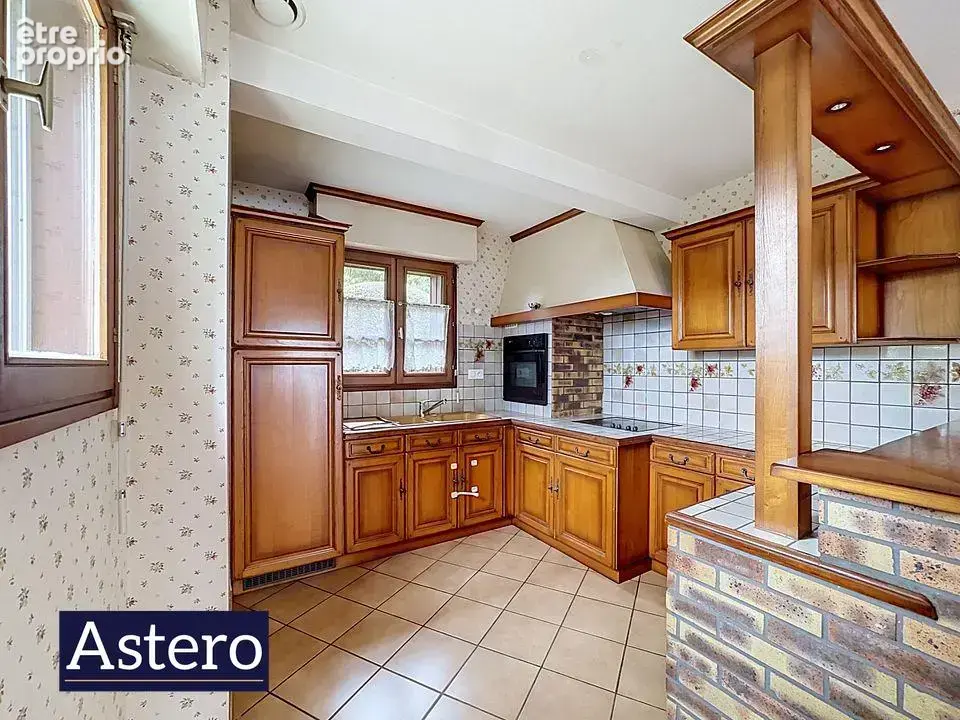 Vaste maison familiale de 187 m² avec 5 chambres, sous-sol total et jardin – Pontivy - photo 5