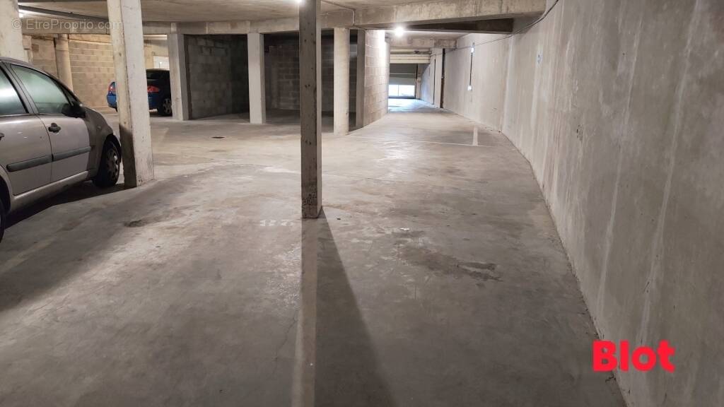 Parking à SAINT-MALO