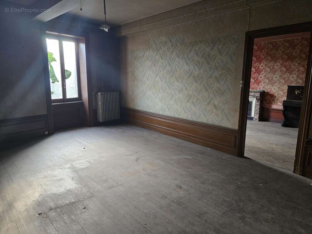 Commerce à GUEREINS