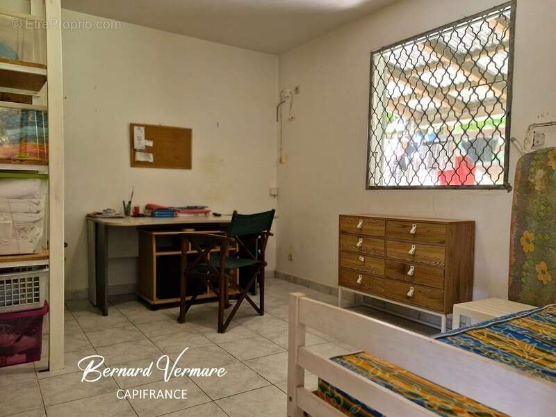 Maison et 3 bungalows - 9 pièces - Piscine - Terrain 2 000m² - photo 19