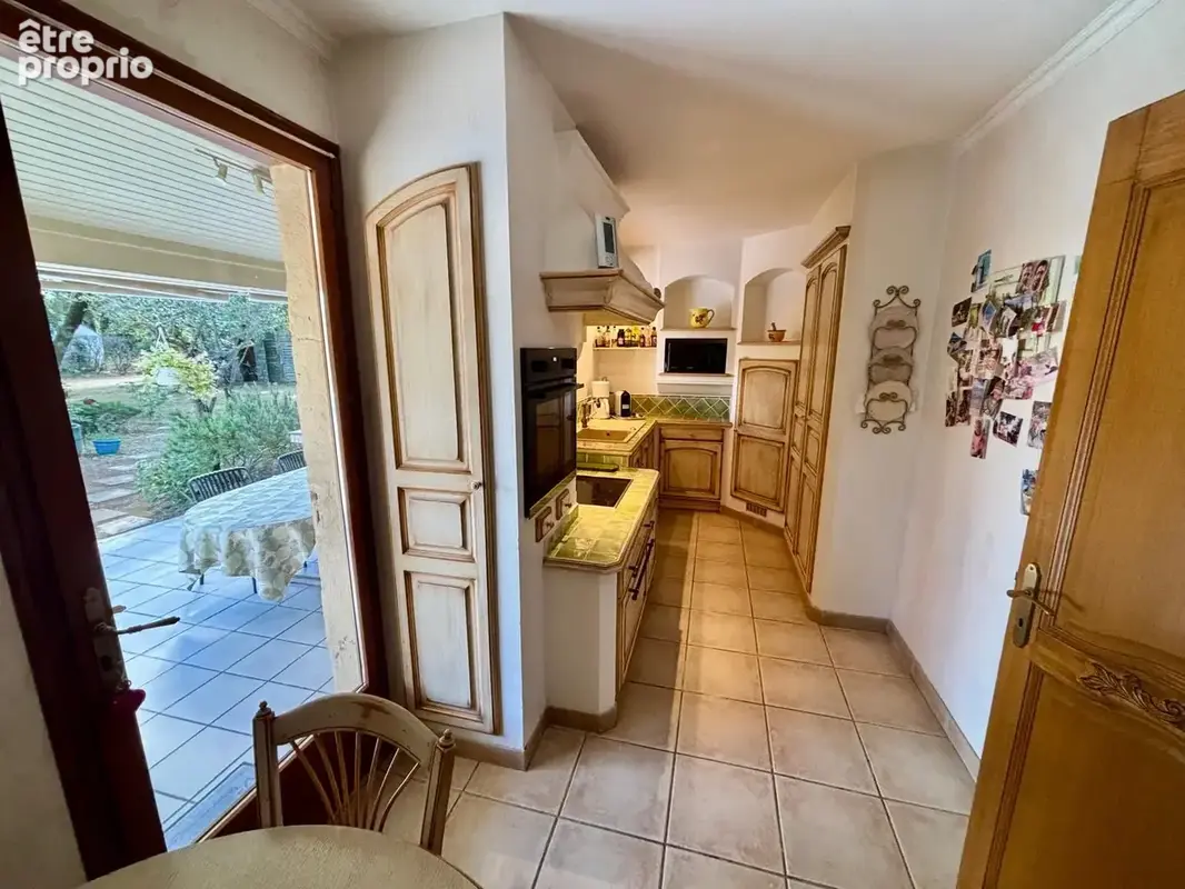 Proche GRIGNAN ,Belle Villa avec piscine, jardin et garage. - photo 15