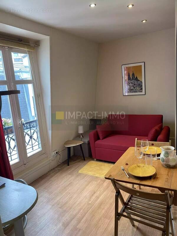 Appartement à PARIS-18E