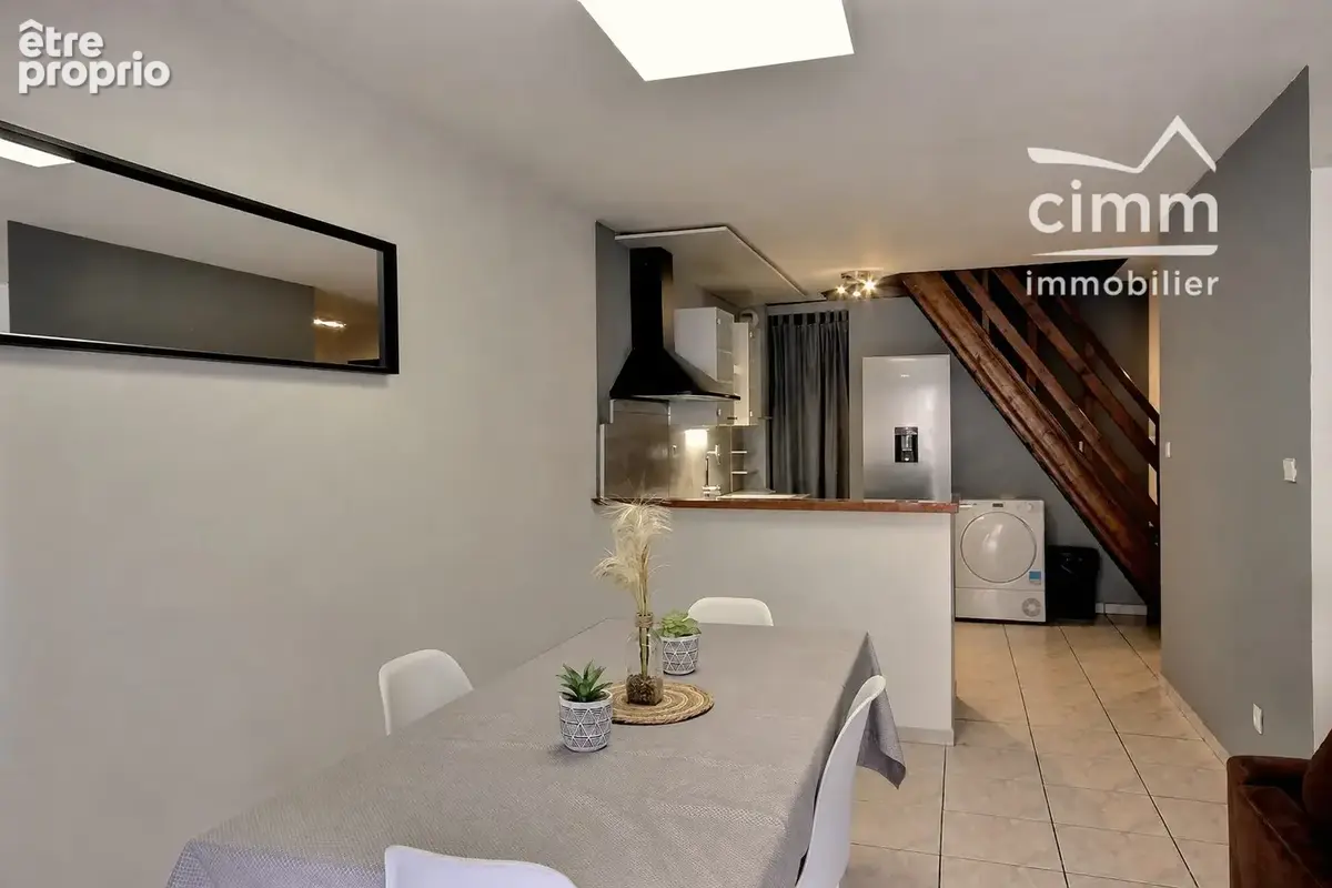 Appartement 61 m² à Cluses  - photo 2