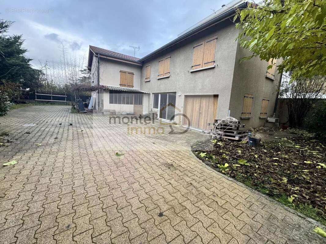 Maison à GUILHERAND-GRANGES