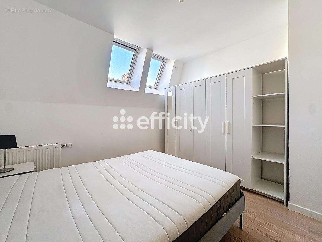 Appartement à LA GARENNE-COLOMBES