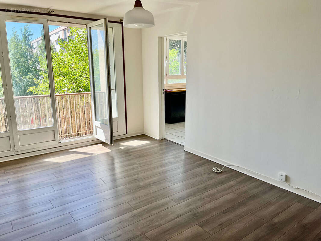 Appartement à LE PLESSIS-ROBINSON