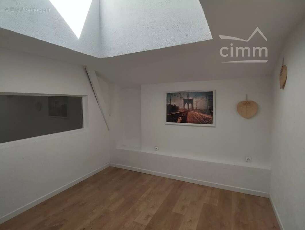 Appartement à DENEE