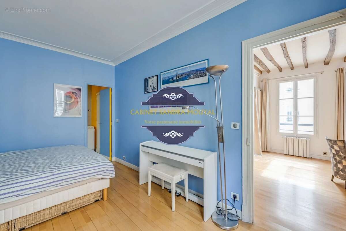 Appartement à PARIS-3E