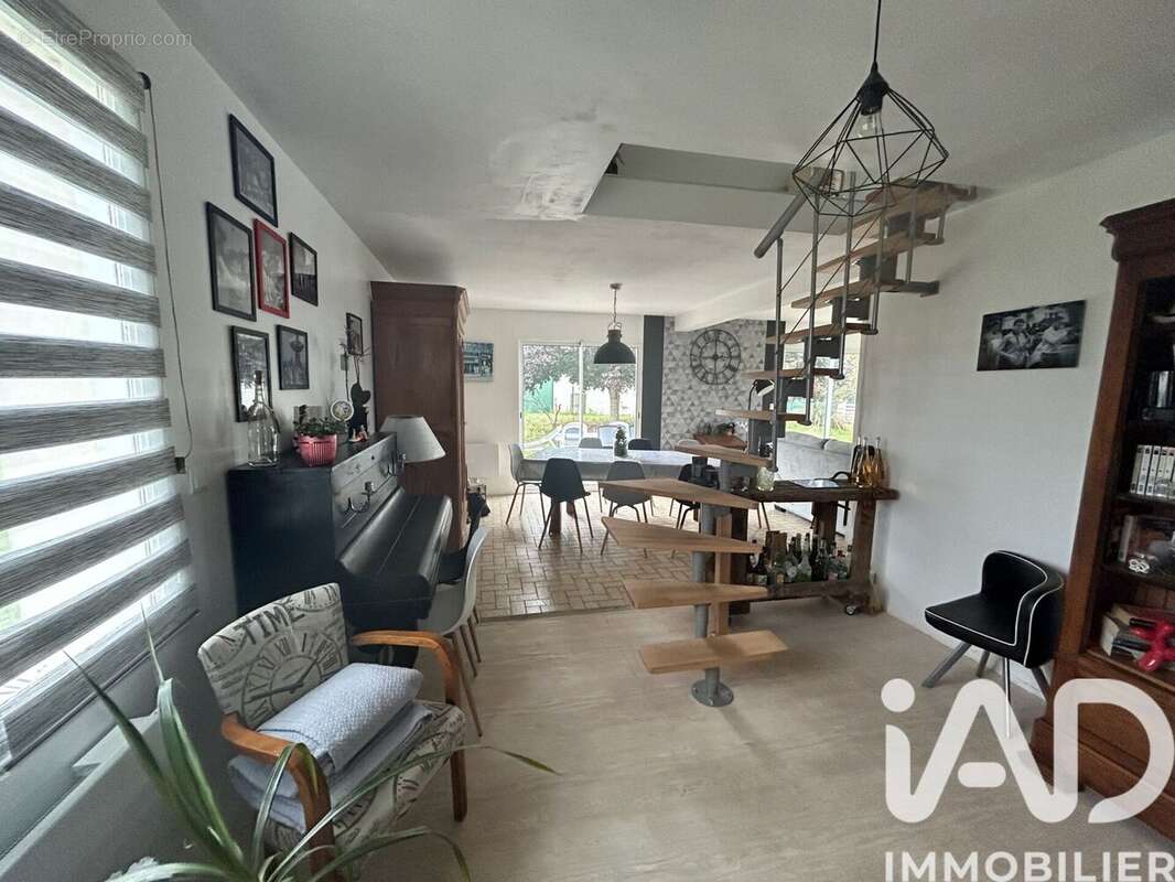 Photo 8 - Maison à VARENNES-SUR-LOIRE