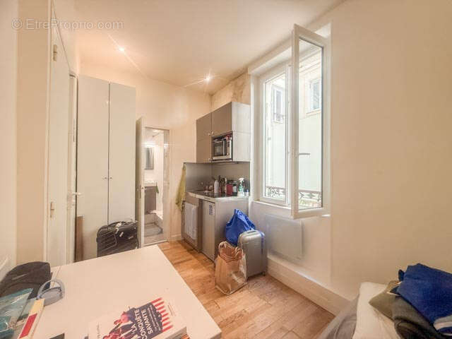 Parfait investisseur : deux studettes dans le 18ème pour un bon rendement locatif sans souci. - photo 6