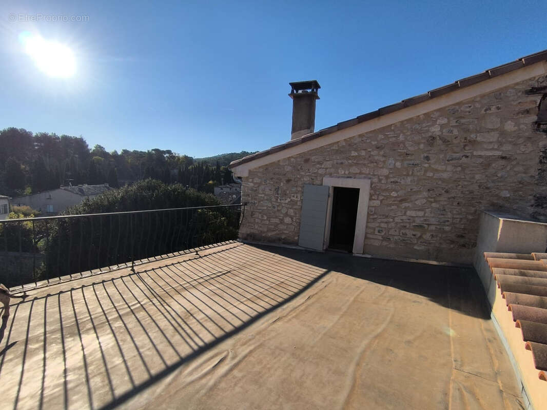 Maison à LA BASTIDE-DES-JOURDANS