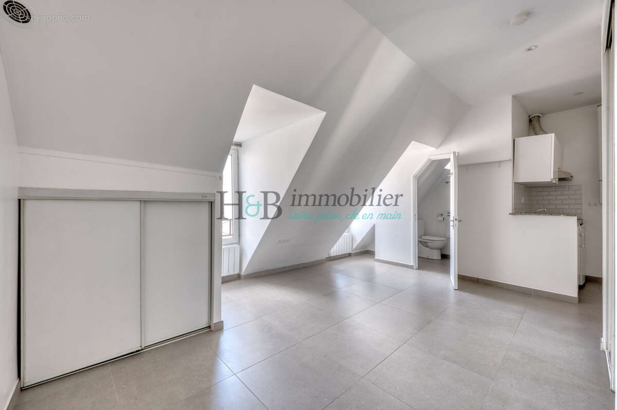 Appartement à PARIS-17E