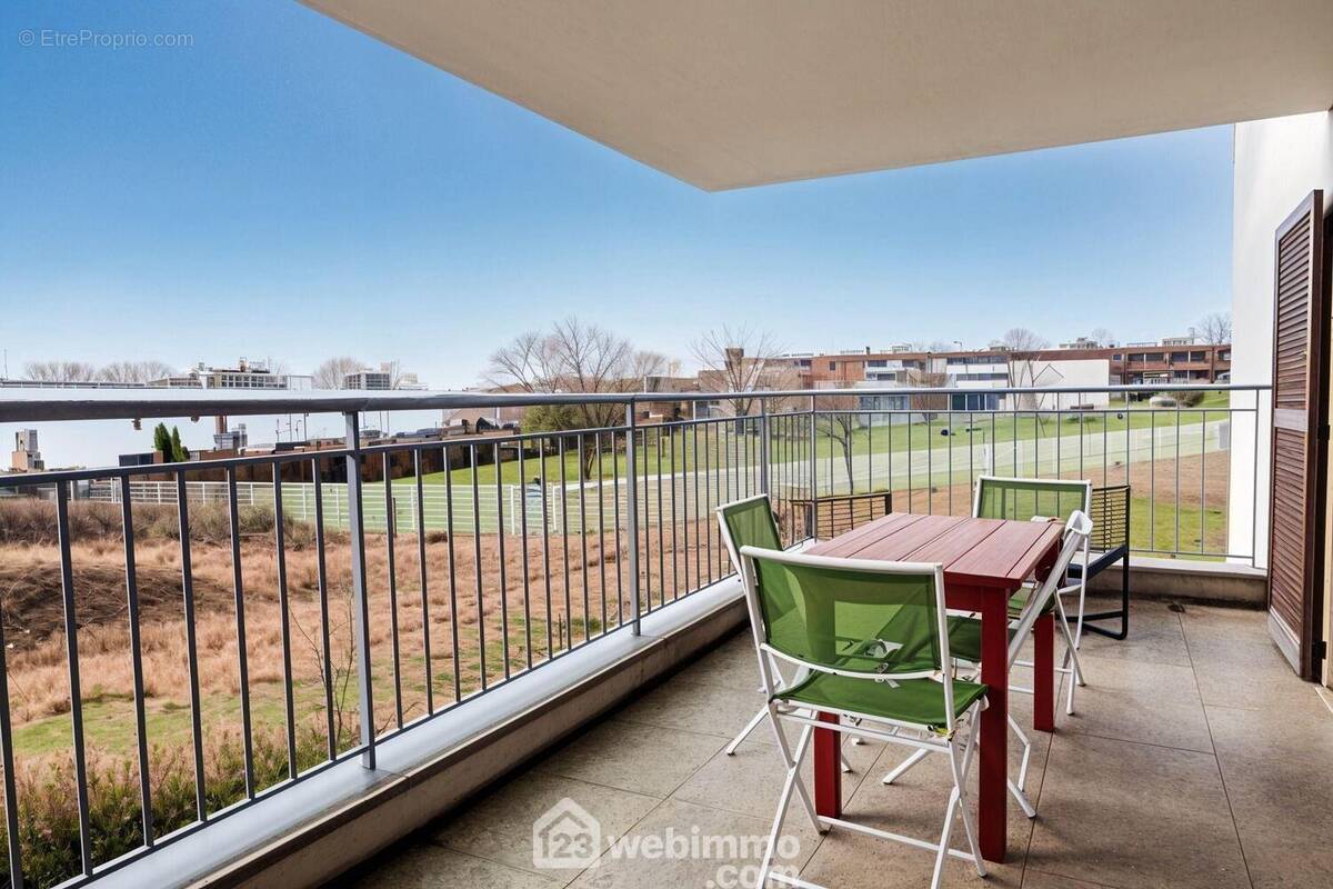 Appartement à VAL-DE-REUIL