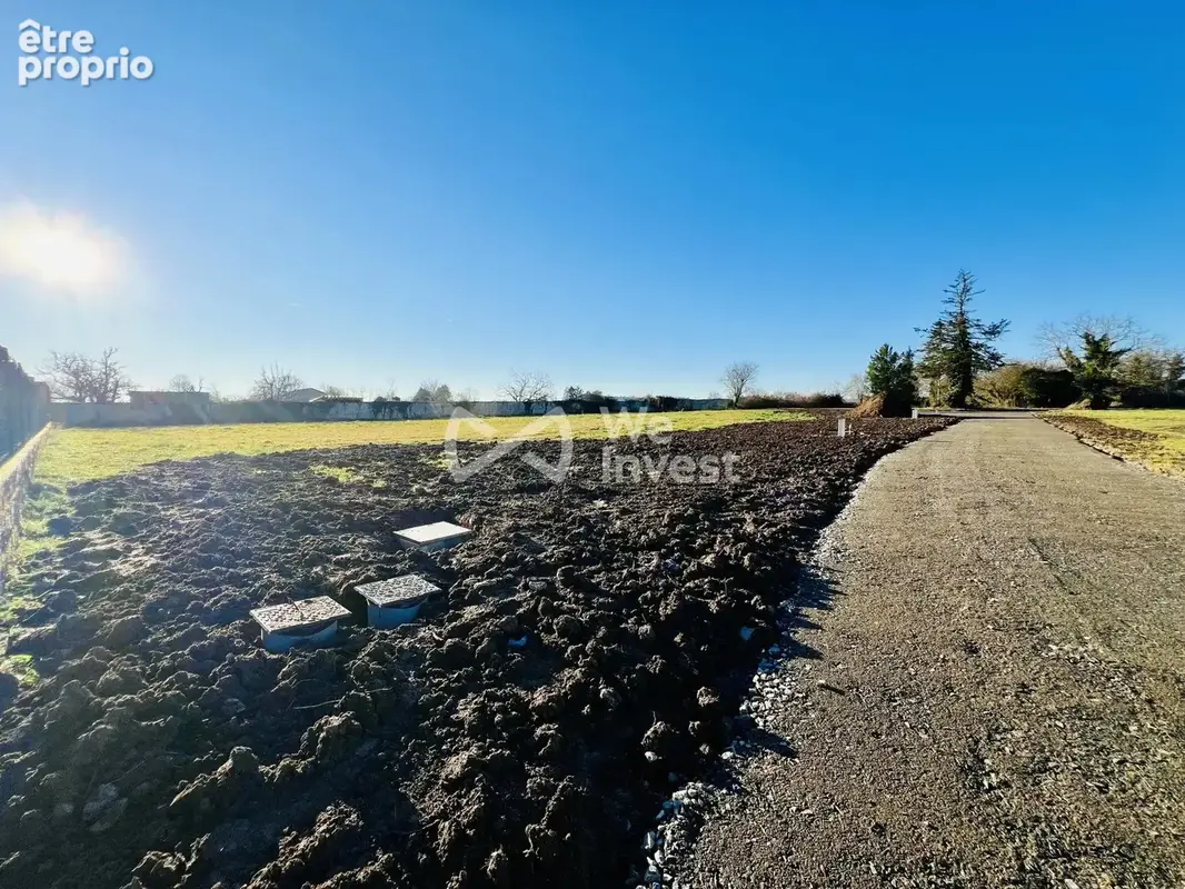 Terrain 808 m² à Luzillat  - photo 2