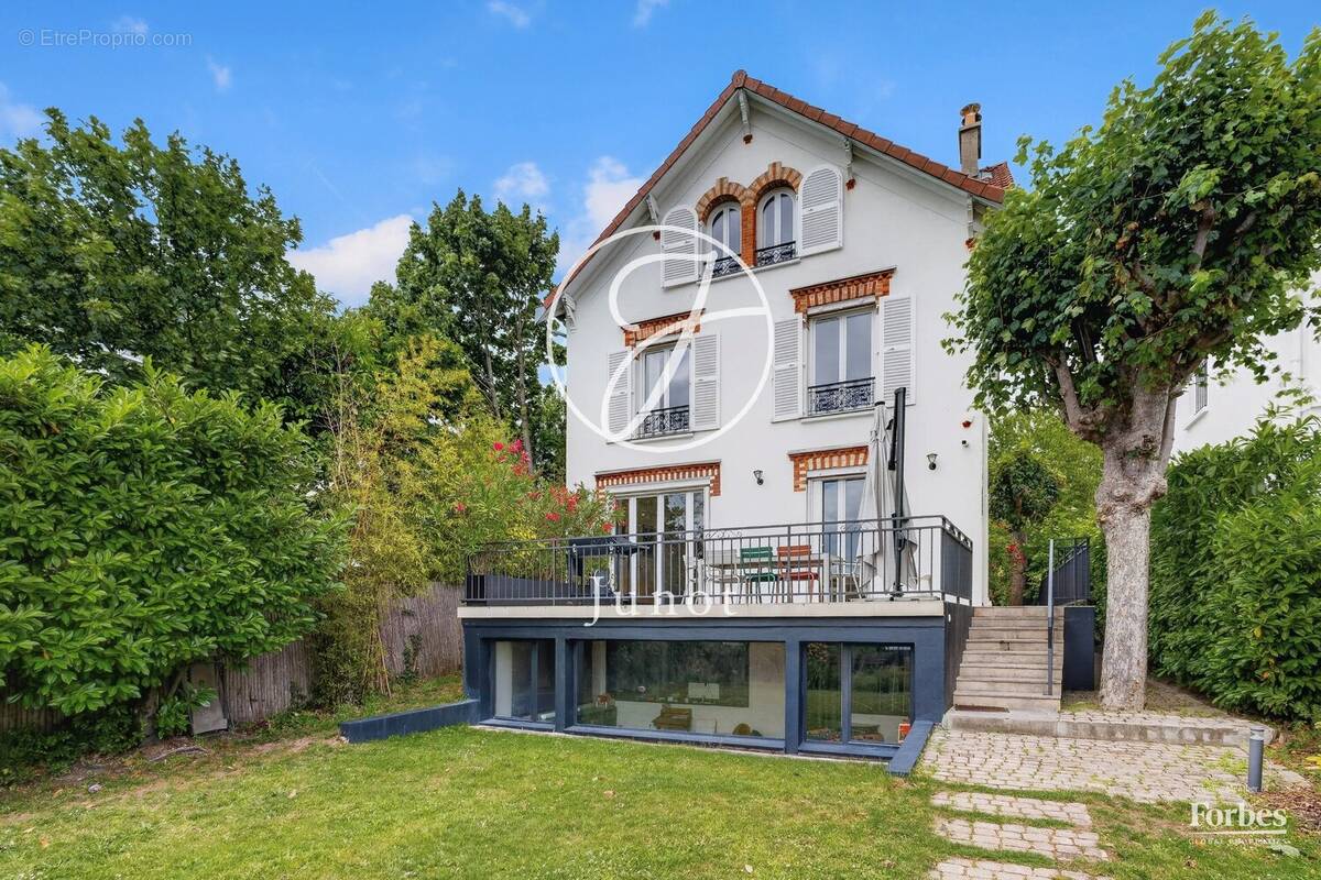 Maison à SAINT-CLOUD