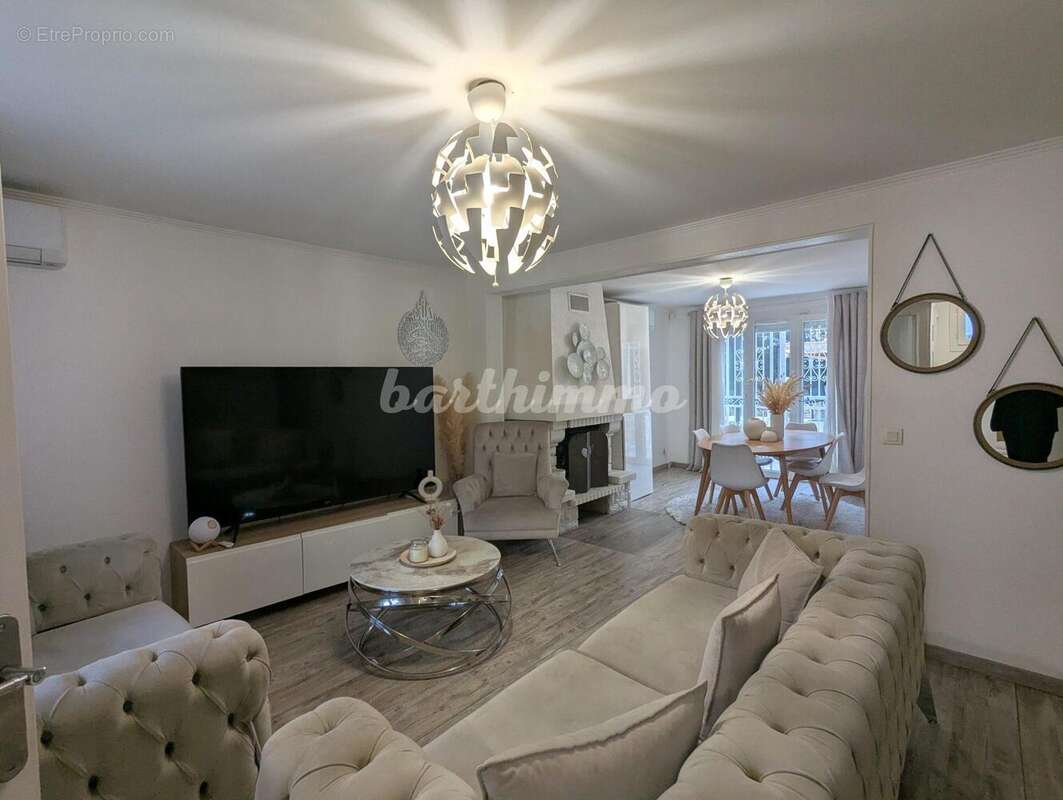 Séjour + Salle à manger - Maison à VILLIERS-LE-BEL