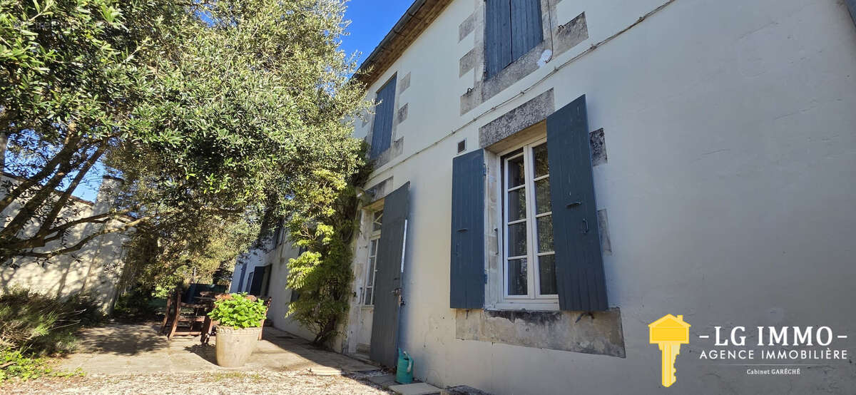 Maison de 118 m2 avec jardin et dépendances - photo 32