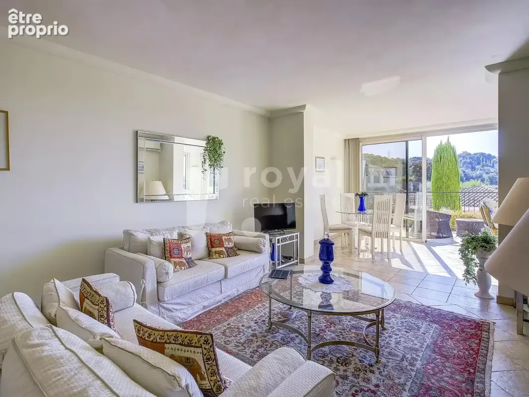 Photo Appartement à Mougins au prix de 490 000€