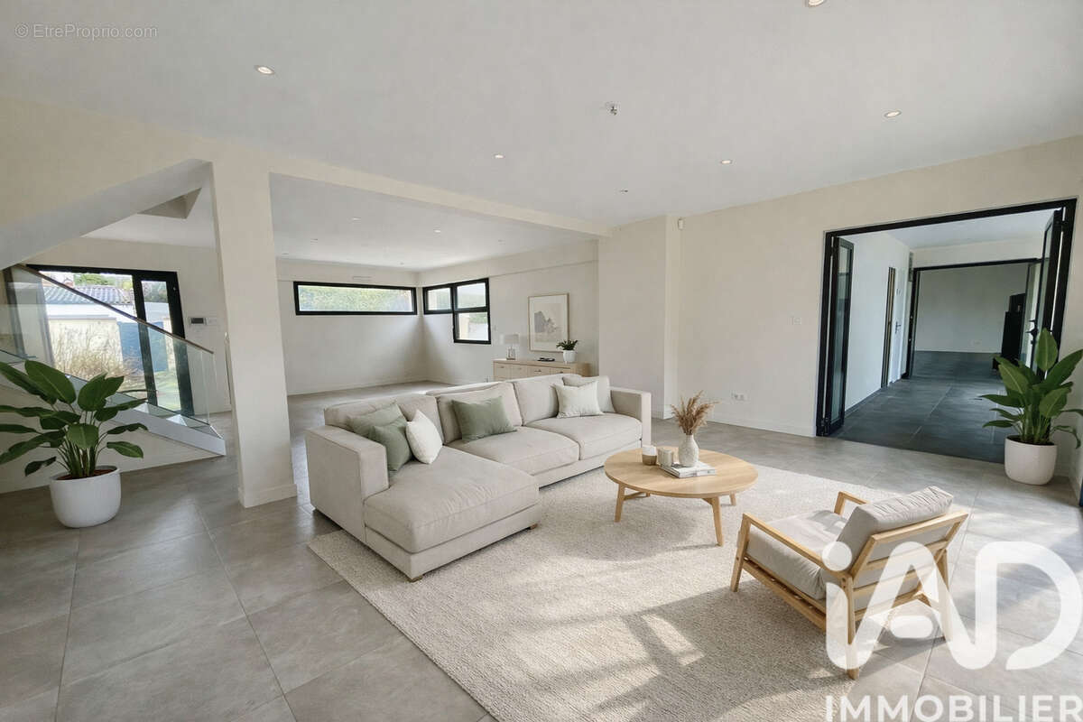 Photo 4 - Maison à LE MEE-SUR-SEINE