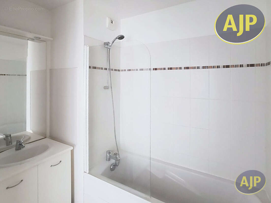Appartement à SAINTE-LUCE-SUR-LOIRE