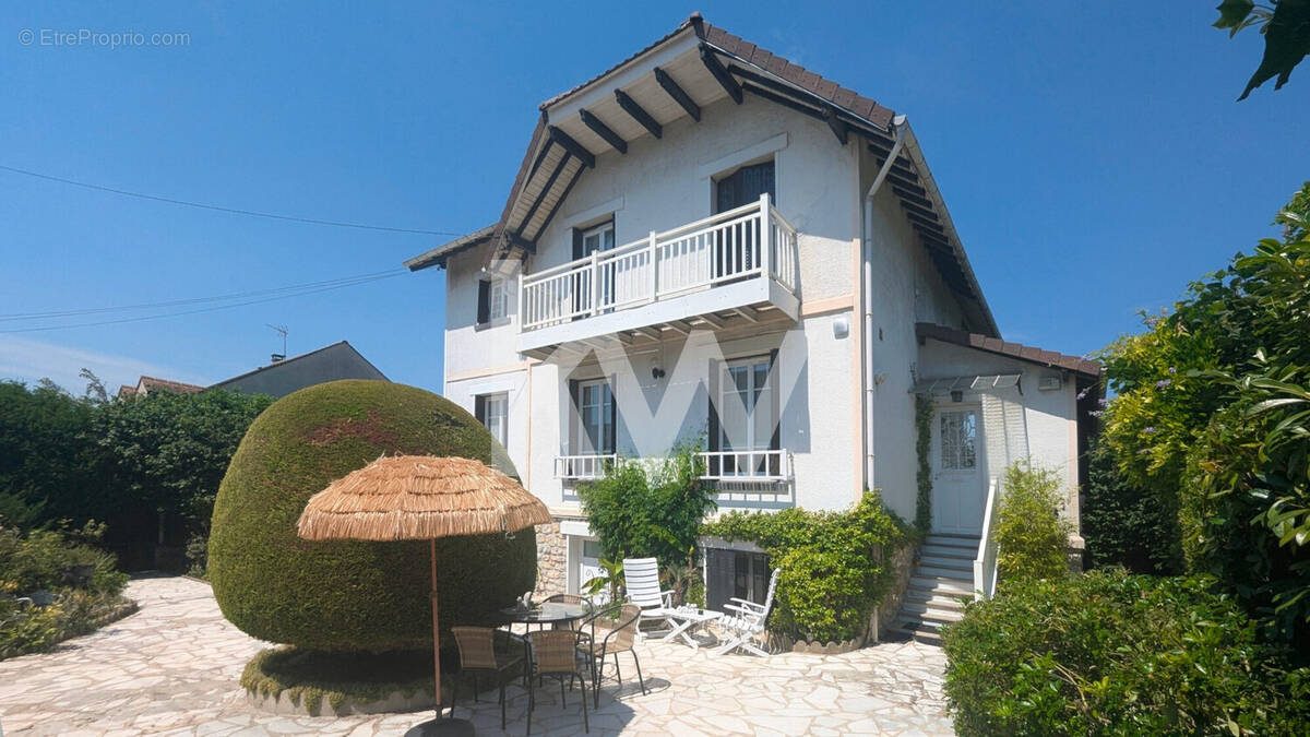 Maison 179 m² à Montmorency  - photo 2