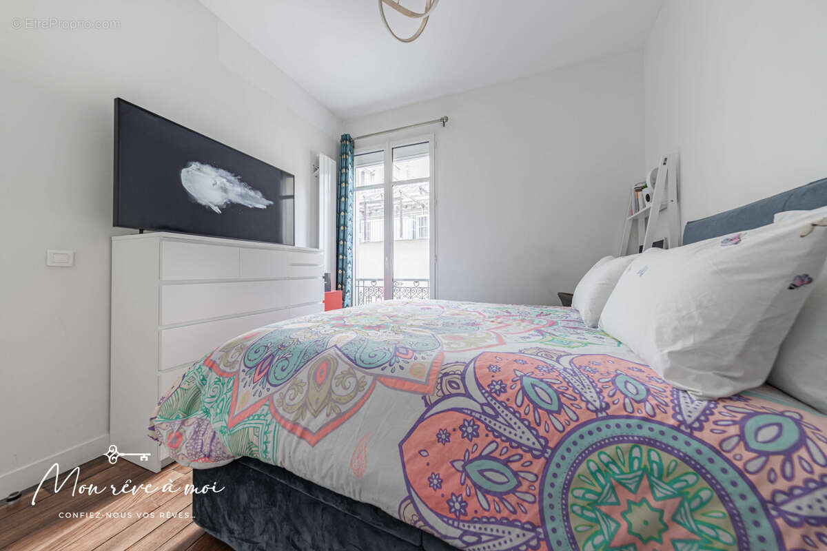 Appartement à PARIS-16E