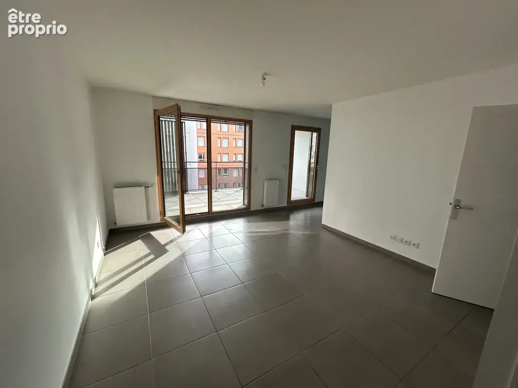T3 LYON 8e  Standing 1996 AVEC BALCON ET Ascenseur - photo 18