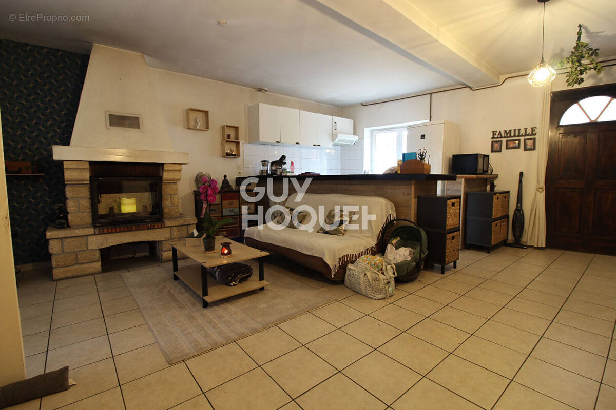 Maison à OZOUER-LE-VOULGIS