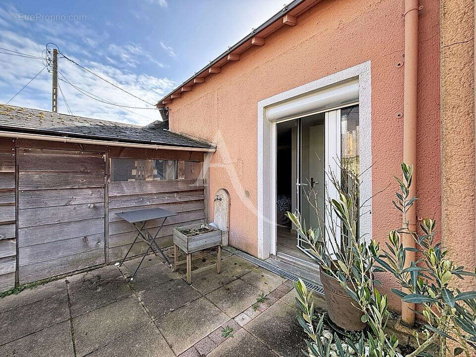 Maison à SAINT-BARTHELEMY-D'ANJOU