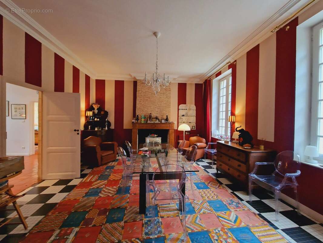 Belle Chartreuse de 450m2 habitable avec piscine - photo 3