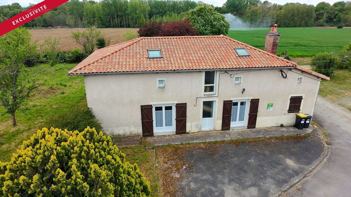 Maison à SAVIGNE
