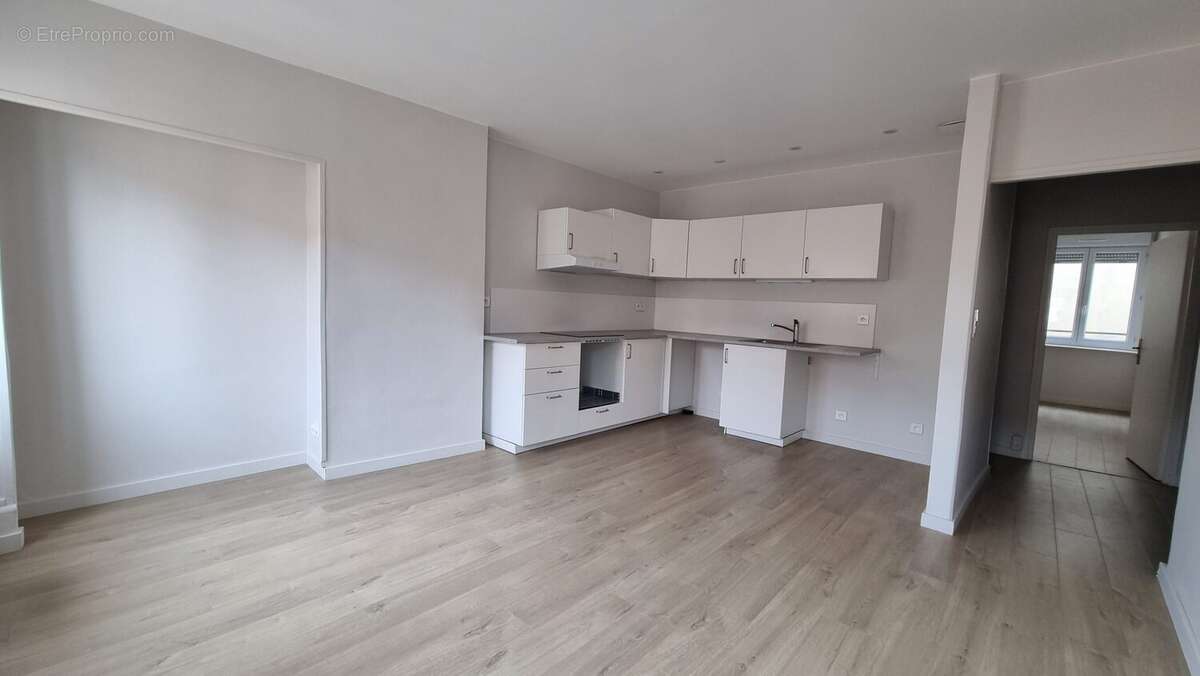 Pièce de vie - Appartement à LYON-7E